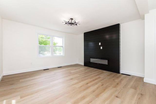 1330 Main St, Tewksbury, MA 01876