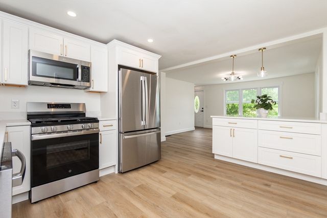 1330 Main St, Tewksbury, MA 01876