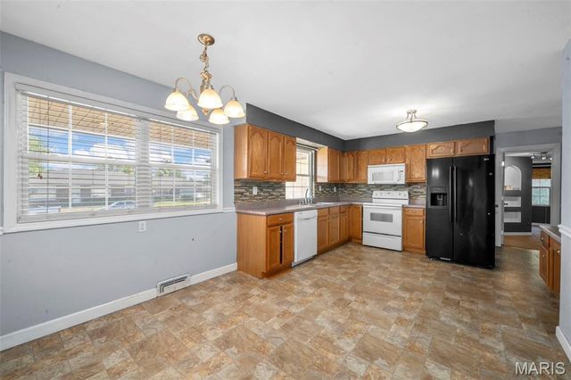 613 S Jefferson Avenue, Union, MO 63084