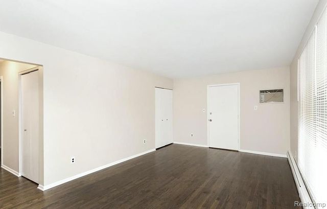 3314 Greenfield Road 9, Royal Oak, MI 48073