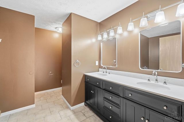 8427 Gettysburg Lane, Hamilton Twp, OH 45039