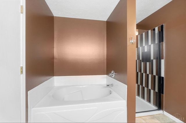8427 Gettysburg Lane, Hamilton Twp, OH 45039