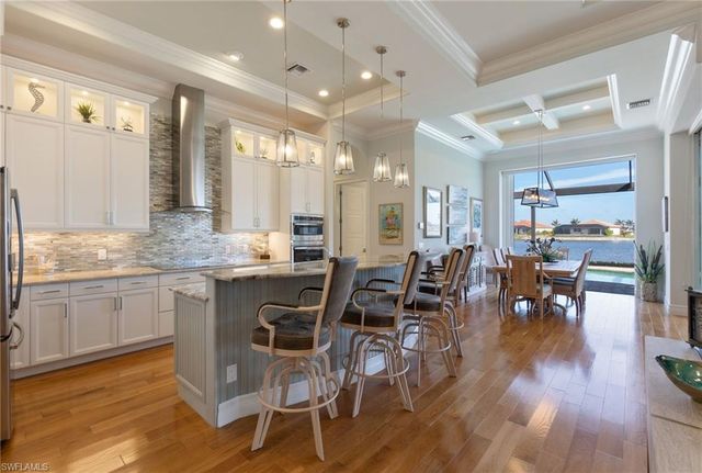 18018 Broadview DR, Naples, FL 34114