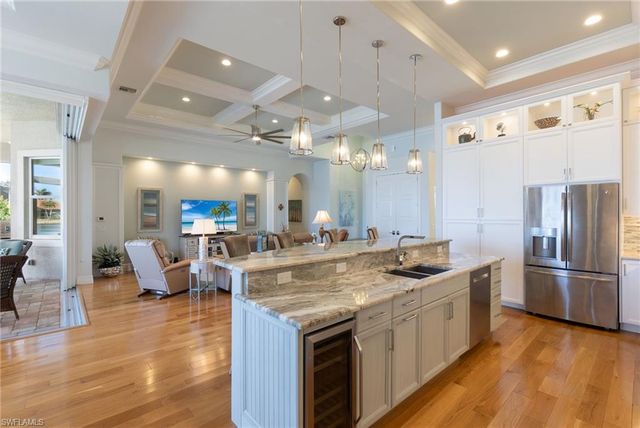 18018 Broadview DR, Naples, FL 34114