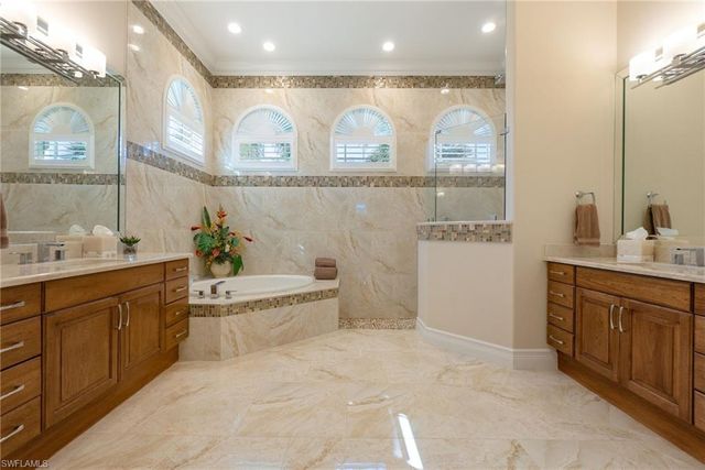 18018 Broadview DR, Naples, FL 34114