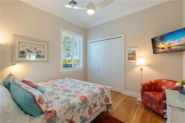 18018 Broadview DR, Naples, FL 34114
