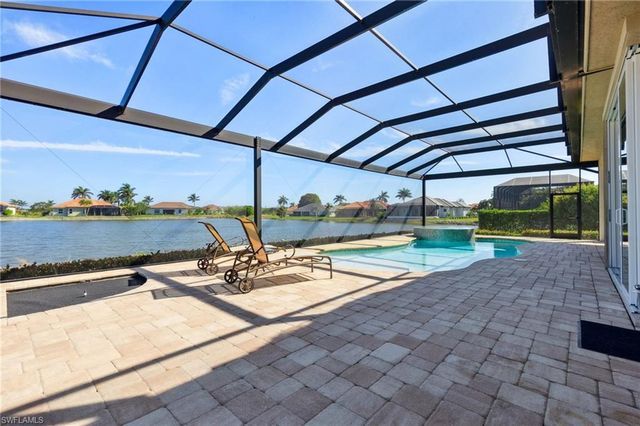 18018 Broadview DR, Naples, FL 34114