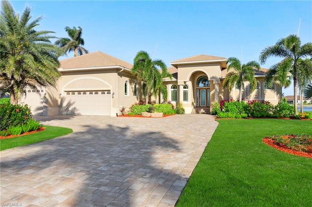 18018 Broadview DR, Naples, FL 34114