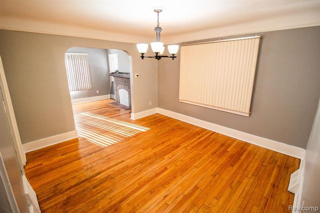 15360 Cruse Street, Detroit, MI 48227