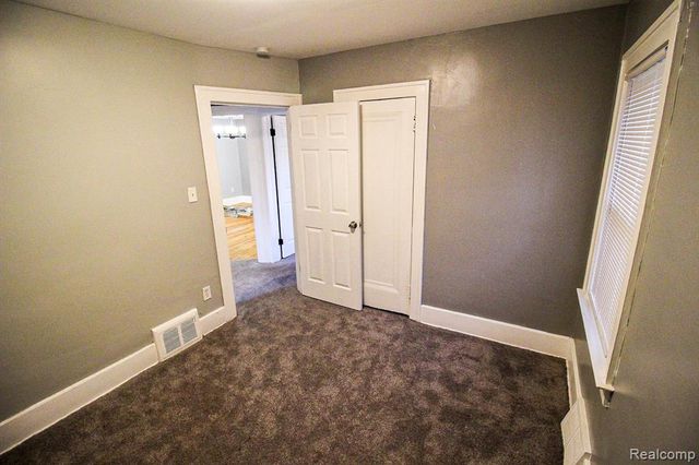 15360 Cruse Street, Detroit, MI 48227