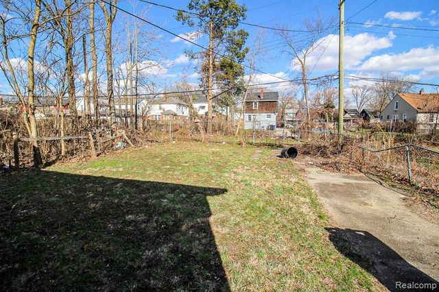 15360 Cruse Street, Detroit, MI 48227