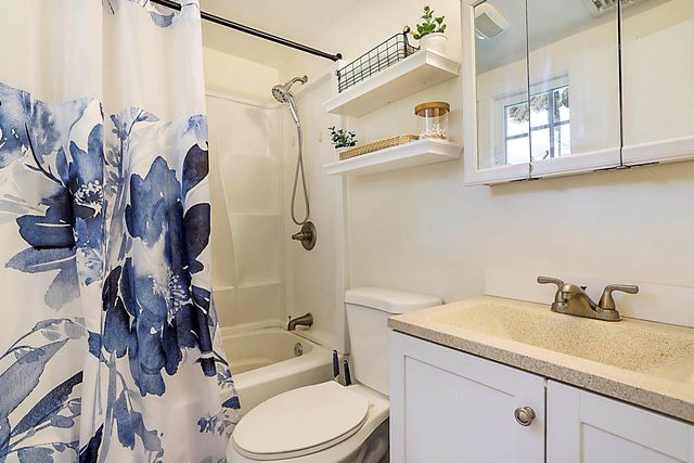 1017 SW Spruce Street, Palm City, FL 34990