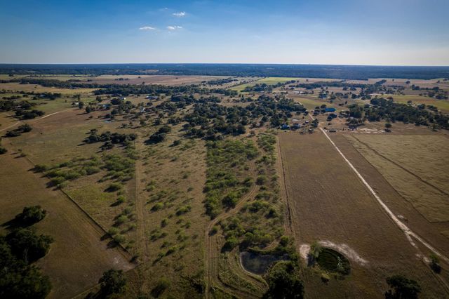 1625 Shaws Bend Road, Columbus, TX 78934