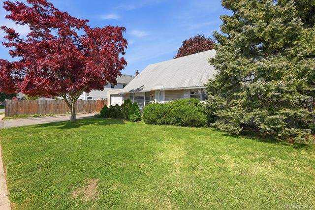 440 Cole Place, Bethpage, NY 11714