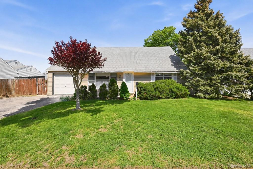 440 Cole Place, Bethpage, NY 11714