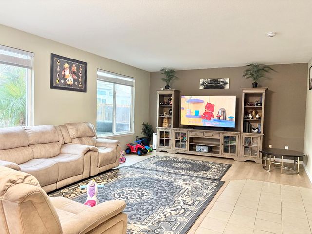 2454 Knollwood Ln, Stockton, CA 95206