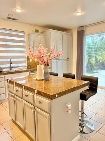 2454 Knollwood Ln, Stockton, CA 95206