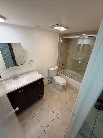 5501 SW 77th Court 204C, Miami, FL 33155