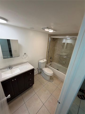 5501 SW 77th Court 204C, Miami, FL 33155
