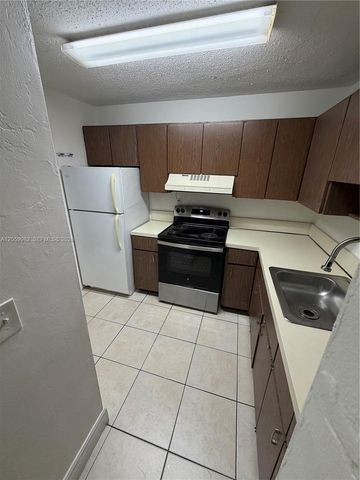 5501 SW 77th Court 204C, Miami, FL 33155