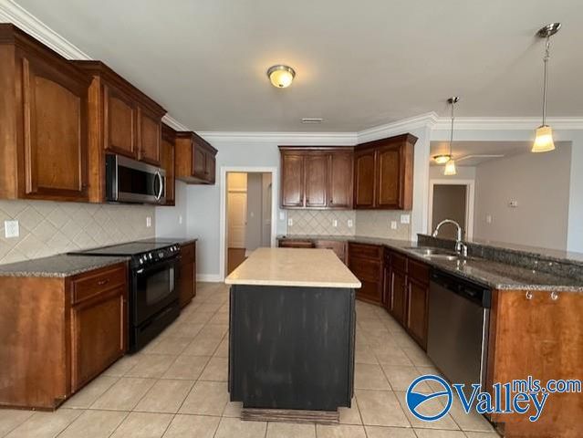 5033 Valley Cove Drive, Owens Cross Roads, AL 35763