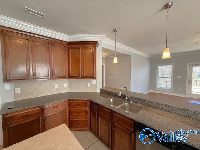 5033 Valley Cove Drive, Owens Cross Roads, AL 35763