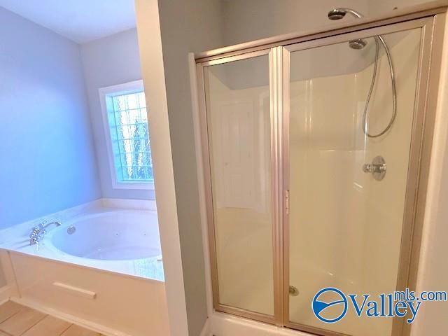 5033 Valley Cove Drive, Owens Cross Roads, AL 35763