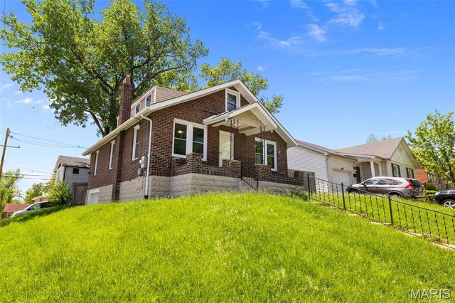 7700 Lovella Avenue, St Louis, MO 63117