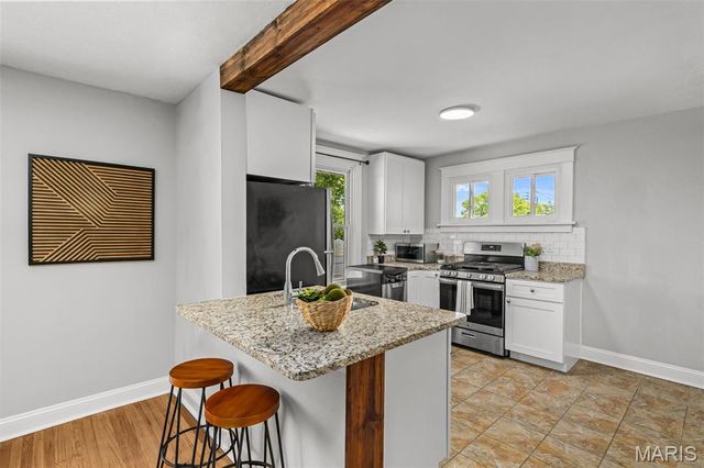 7700 Lovella Avenue, St Louis, MO 63117