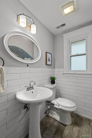 7700 Lovella Avenue, St Louis, MO 63117