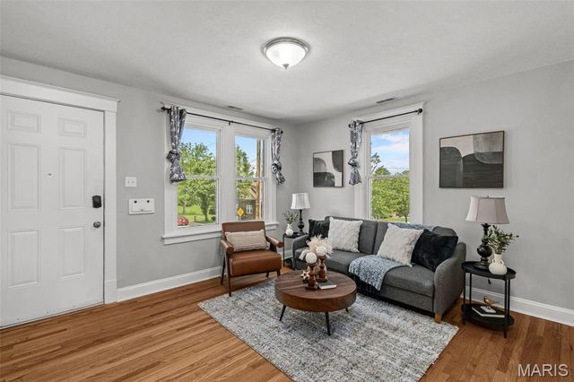 7700 Lovella Avenue, St Louis, MO 63117