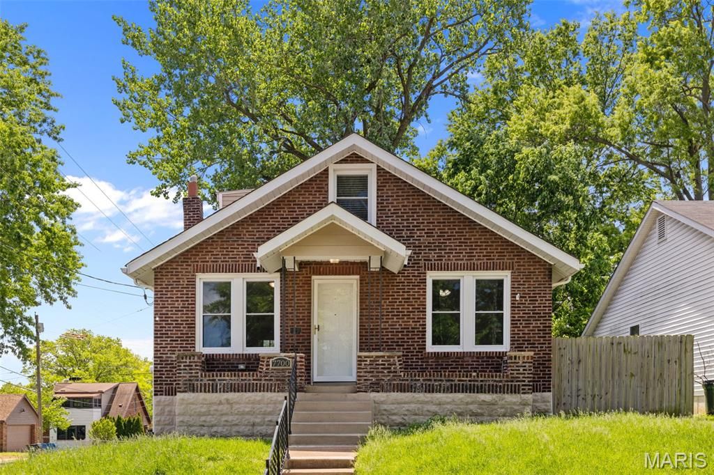 7700 Lovella Avenue, St Louis, MO 63117