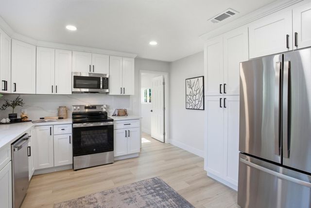 3536 Bankhead Rd, Loomis, CA 95650