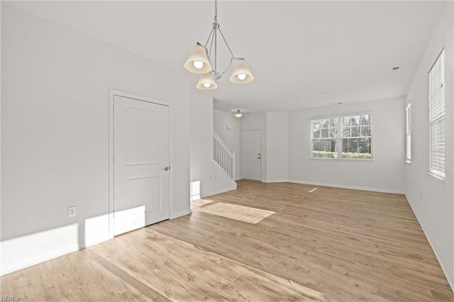 2801 Baldwin DR, Chesapeake, VA 23321