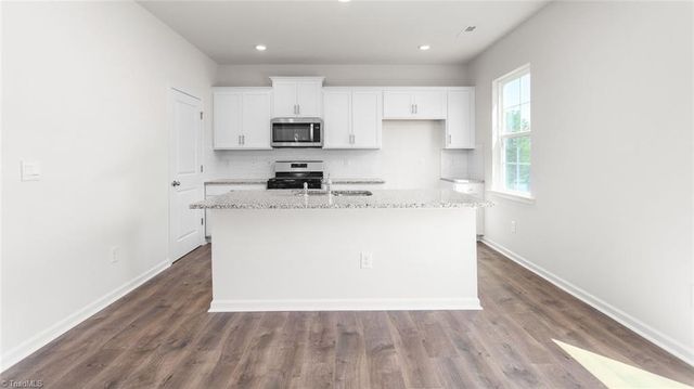 104 Lauder Trace, Jamestown, NC 27282