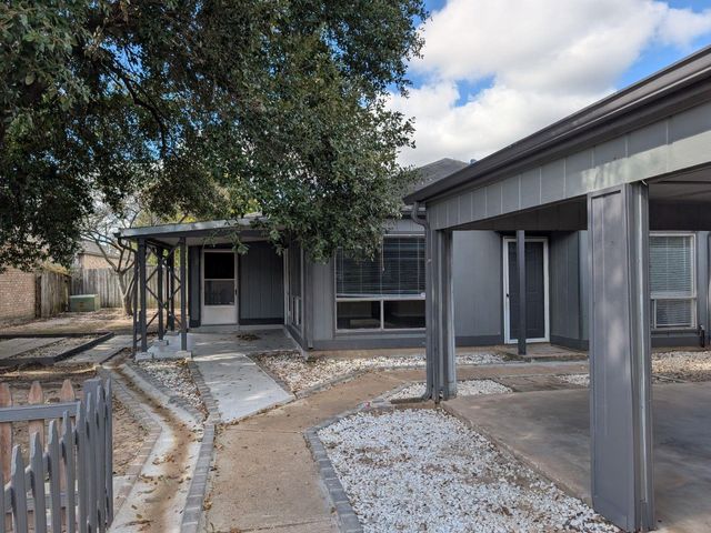 10607 Staghill Drive, Houston, TX 77064