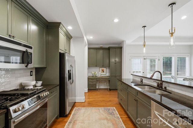 1815 DeArmon Drive, Charlotte, NC 28205