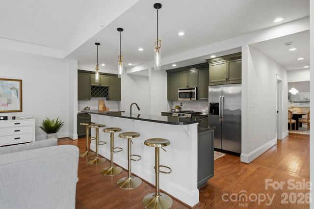 1815 DeArmon Drive, Charlotte, NC 28205