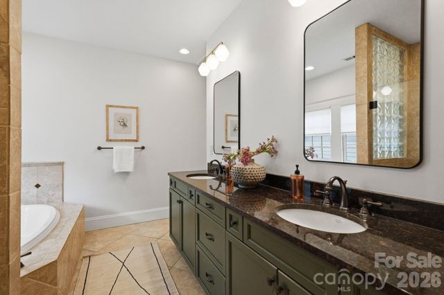 1815 DeArmon Drive, Charlotte, NC 28205