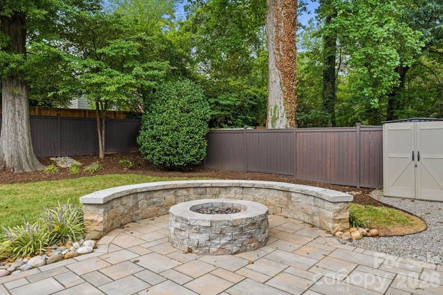 1815 DeArmon Drive, Charlotte, NC 28205
