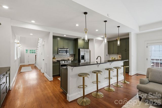 1815 DeArmon Drive, Charlotte, NC 28205