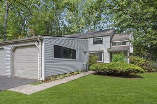 27 Farmington Chase Crescent 27, Farmington, CT 06032