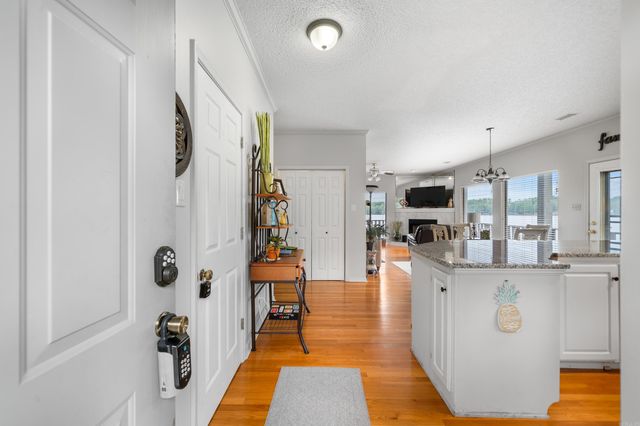 400 Farr Shores Dr Apt 13C, Hot Springs, AR 71913