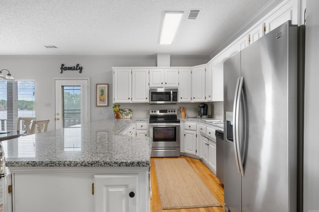 400 Farr Shores Dr Apt 13C, Hot Springs, AR 71913