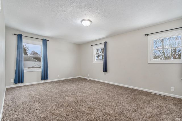 3120 Cherry Tree Lane, Elkhart, IN 46514