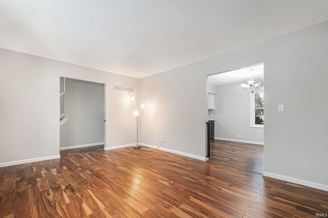 3120 Cherry Tree Lane, Elkhart, IN 46514