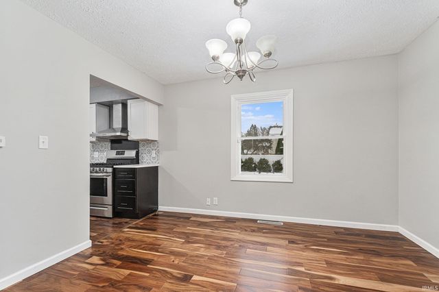 3120 Cherry Tree Lane, Elkhart, IN 46514