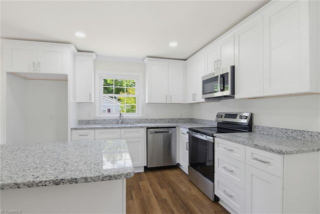 214 Moon Street, Thomasville, NC 27360
