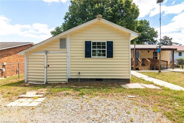 214 Moon Street, Thomasville, NC 27360