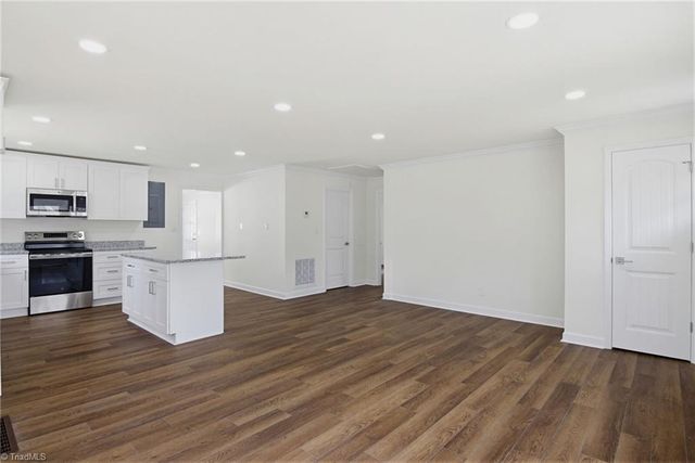 214 Moon Street, Thomasville, NC 27360